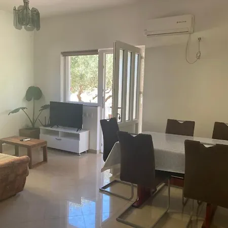 Ana Appartement Dobropoljana